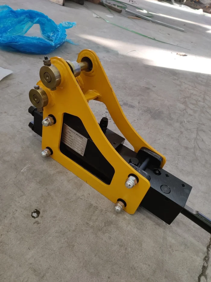 TYPHON Attachments Hydraulic Break Hammer Attachment for Mini Digger USA - Image 2