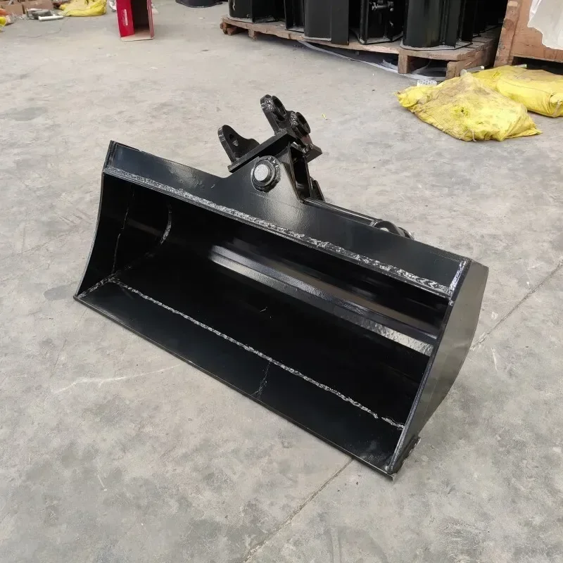9aDEI6wg0s8SUWPCgpmyrIDe0SfsVX9A3G5hdoG7.webp 600mm Tilting Bucket: Attachment for TYPHON Mini Excavators USA - Image 1