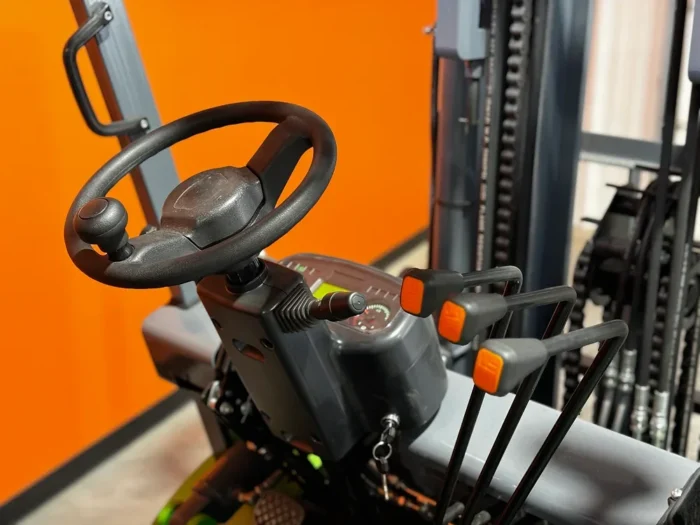 KYMRON® ZXL140 Forklift 15,000lbs lifting Cummins Diesel - Image 7