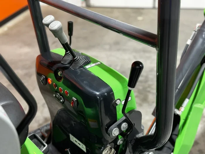 KYMRON® ZX16D Mini Excavator, Kubota powered (Fully Loaded 3 Year Warranty) - Image 4